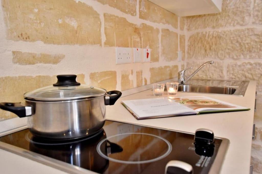 Vallettastay - Lucky Star One Bedroom Apartment 201 Ngoại thất bức ảnh